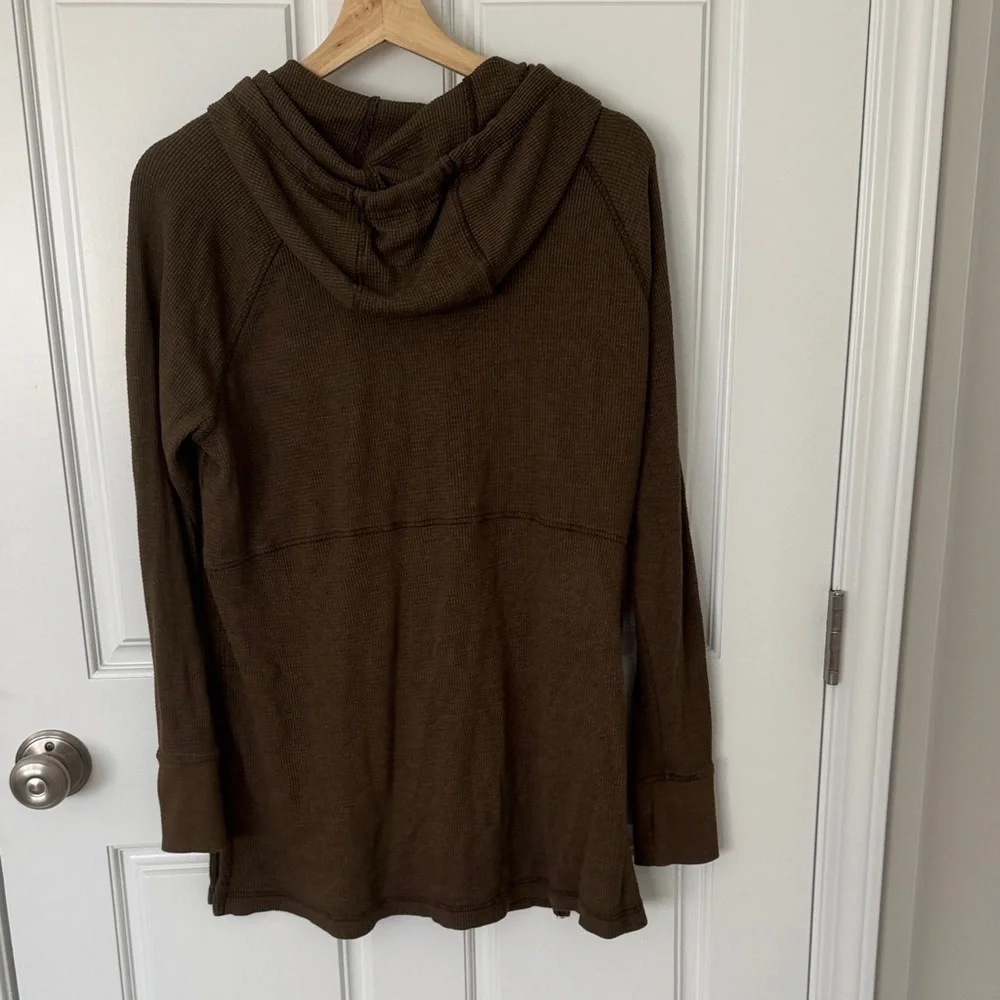 Eddie Bauer Olive Hooded Top